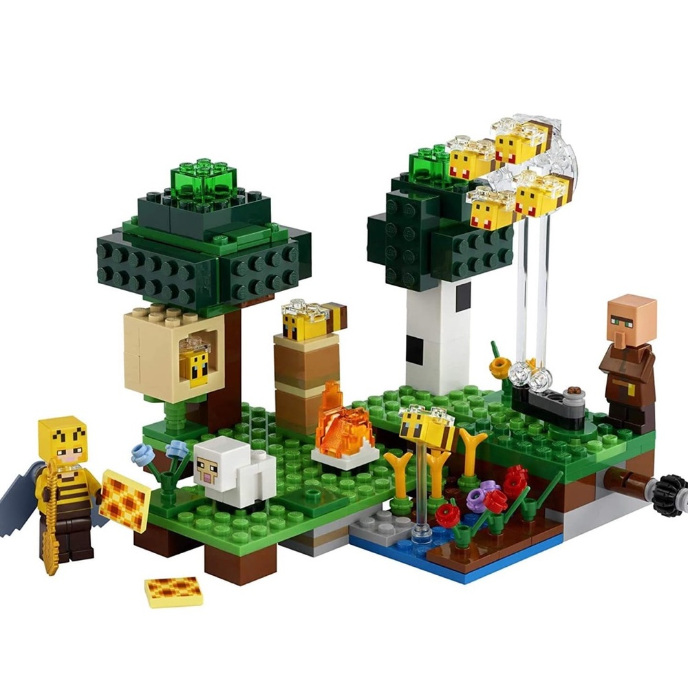LEGO Minecraft Bee Adventure Set with Green and Yellow - Picture 4 of 7